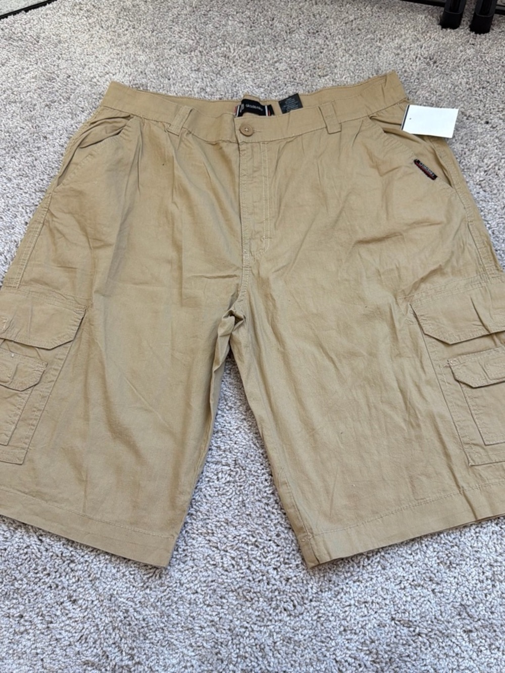 Akademiks Men's Khaki Cargo Shorts